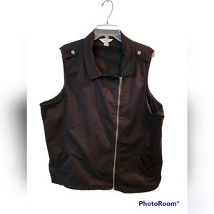 CJ BANKS  size 2X asymmetrical zip front cotton vest. Black